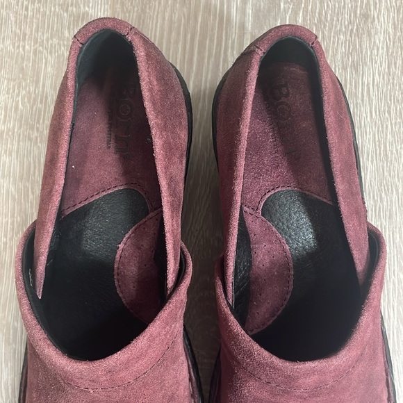 NWOT Born B23647 Toby Closed Back Clogs Burgundy Distressed Suede Leather 7M - Picture 7 of 16